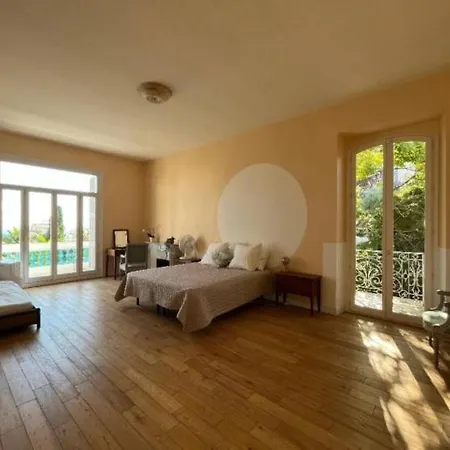 Villa Adelaida *