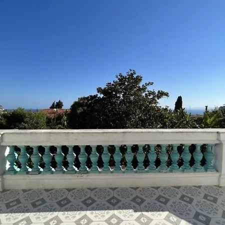 Villa Adelaida *