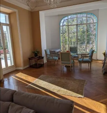 Adelaida Villa Nizza