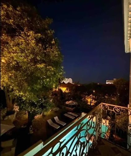 Villa Adelaida *